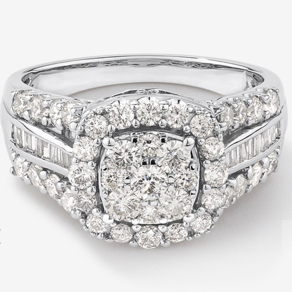Elegant 10k white gold 1.50 cttws Diamond Halo Michael Hill Ring